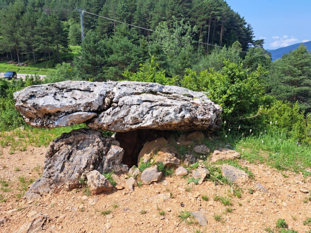Dolmen de Tella. Tella Sin. Huesca.