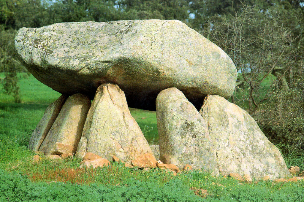 Anta 1 de Monte do Herdade da Ordem. El Anta 1 de Monte do Herdade da Ordem no pega de estas tierras, ya que parece más a los hunnenbedenn septentrionales, ya que su cubierta es especialmente maciza.