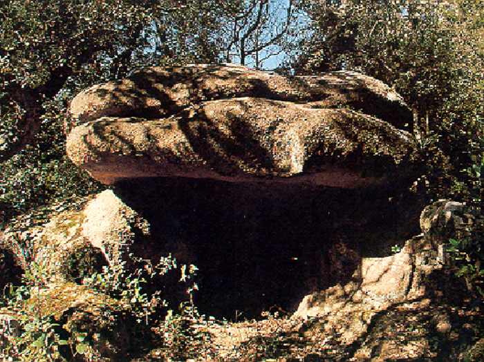 Paradolmen d´en García. Paradolmen d´en García.