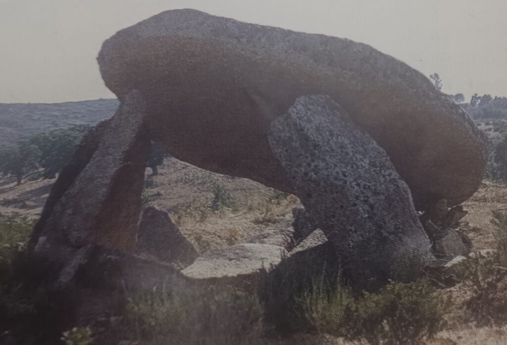 Dolmen de Cajirón I en 1985