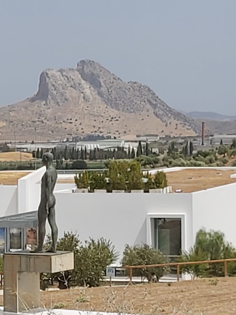 Monumento a Huskin y Peña de los Enamorados, Antequera.