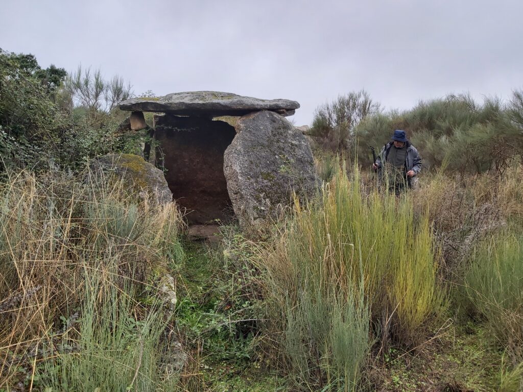 Dolmen de la Huerta de las Monjas en Valencia de Alcántara