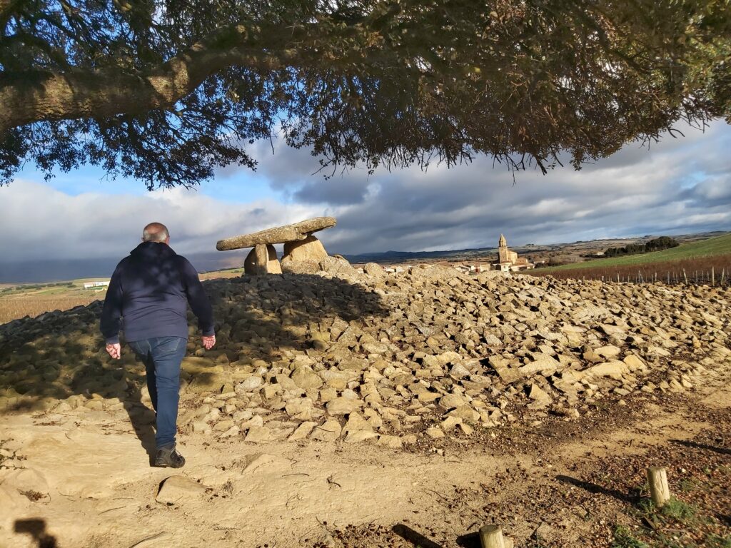Dolmen de la Chabola de la Hechicera, Elvillar, Rioja Alavesa. Álava.