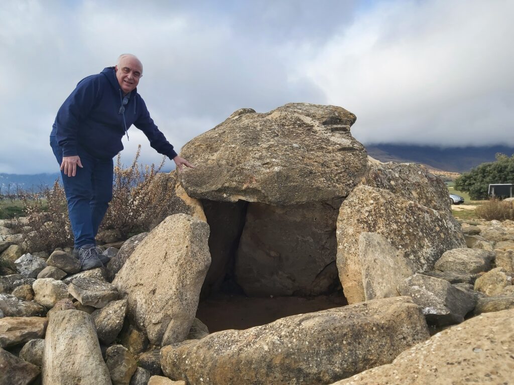 Dolmen de San Martín. Alto de la Huesera, Rioja Alavesa, Álava.